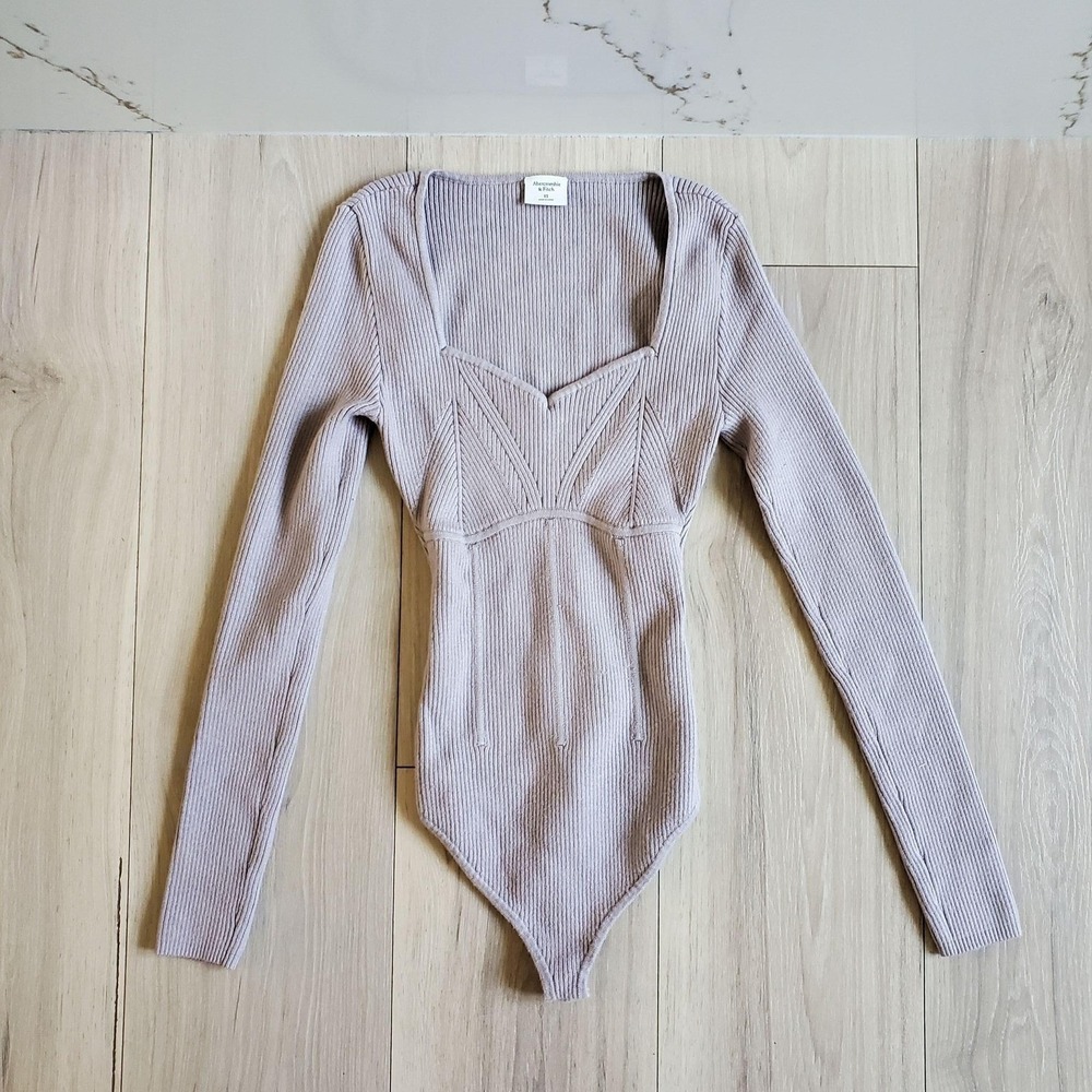 Abercrombie & Fitch Bodysuit Top Womens XS Purple Ribbed Knit V Neck Long Sleeve